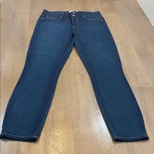 PAIGE Women’s Verdugo Ankle Jeans. Size 29.